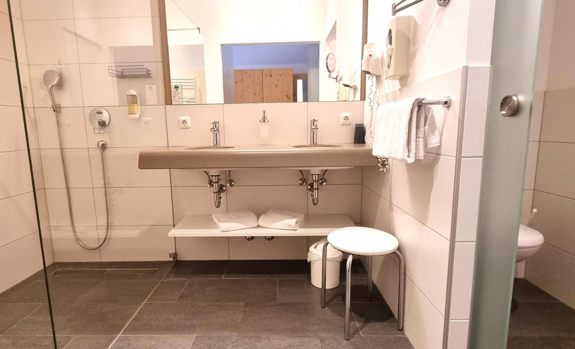 רויטה Hotel Goldene Rose מראה חיצוני תמונה